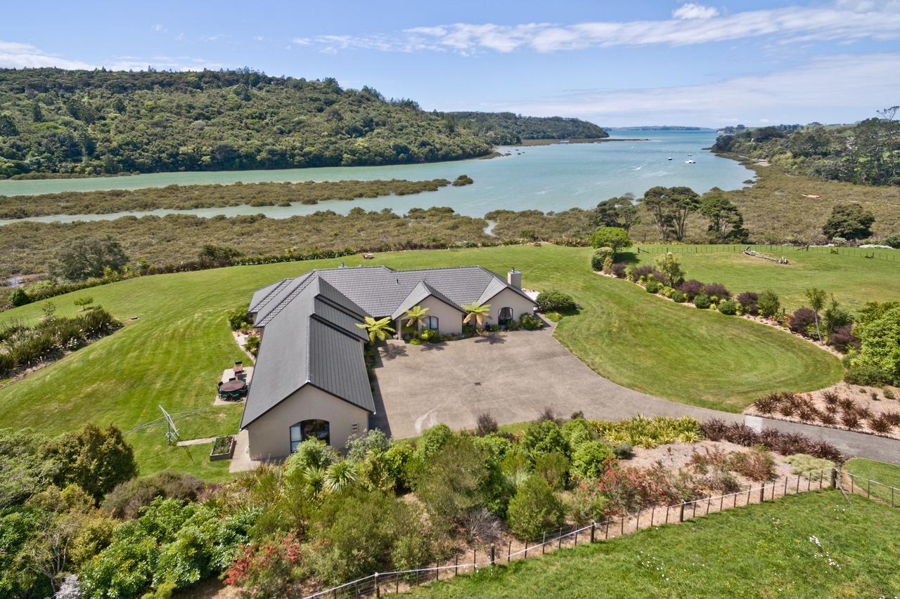 Okura River Estate Getaway Auckland Buitenkant foto