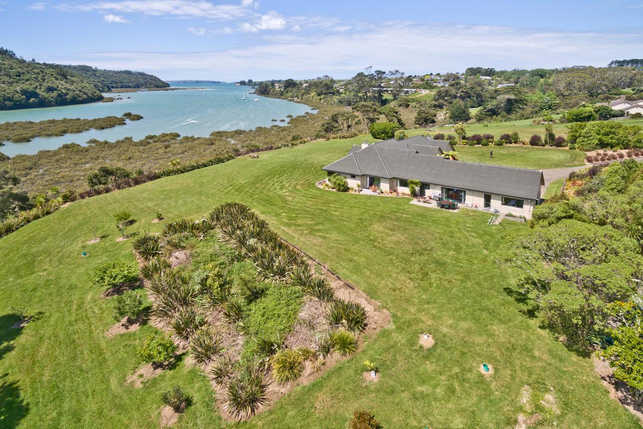 Okura River Estate Getaway Auckland Buitenkant foto